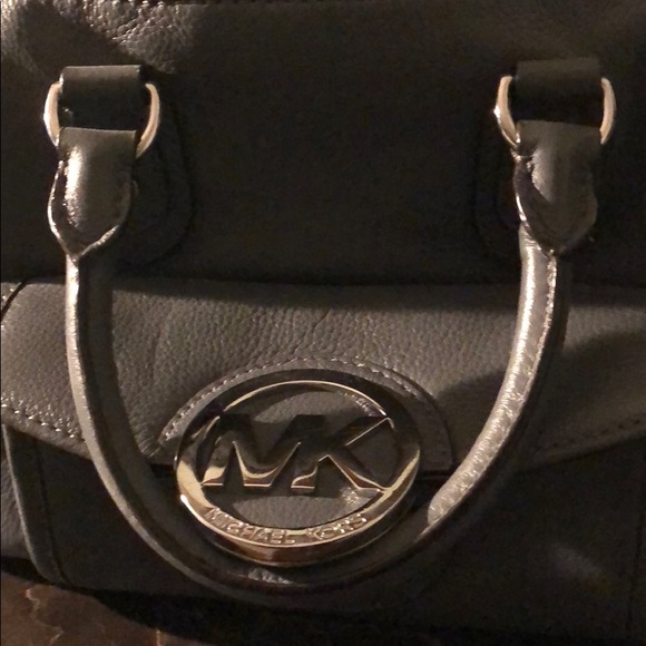 Michael Kors - Picture 1 of 7